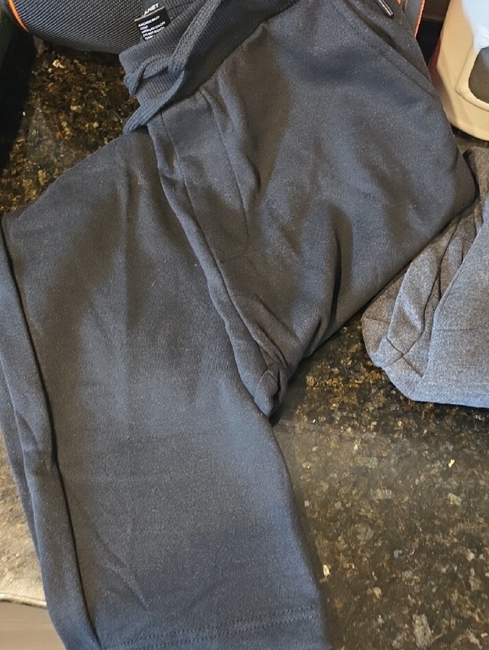 Free Planet Joggers - Picture 3 of 4
